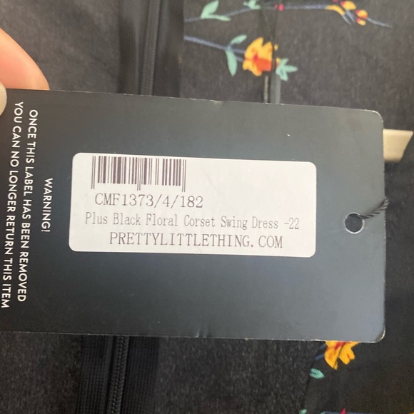 Pretty Little Thing - Picture 3 of 3